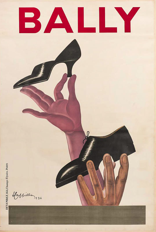 d'un côté une chaussure d'homme